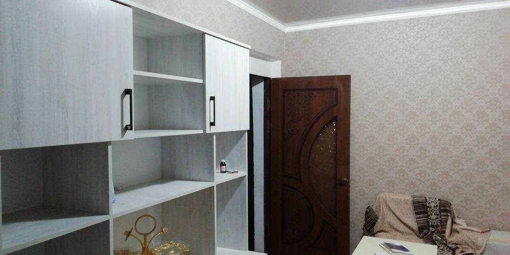 4-комнатная квартира, 100 м², Джизак, на продажу