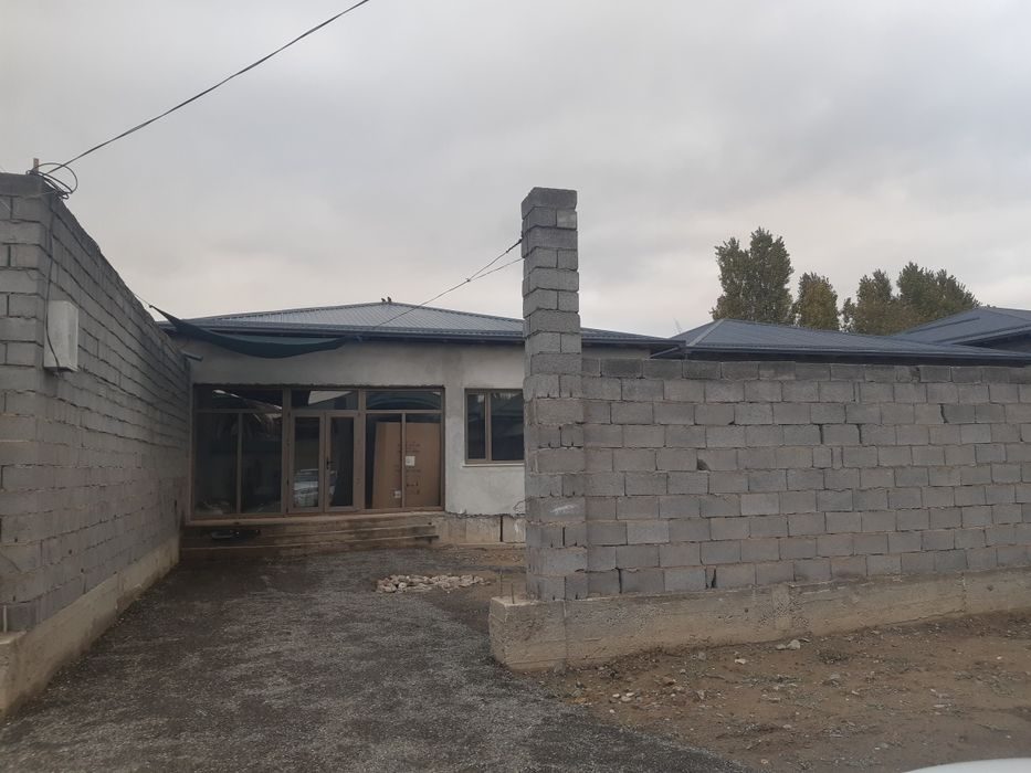 4-комнатный коттедж, 100 м², Джизак, на продажу