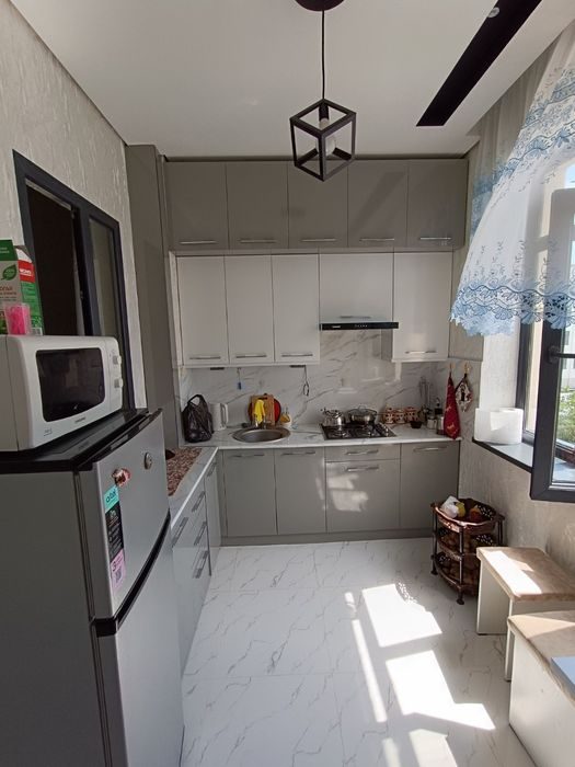 3-комнатная квартира, 75 м², Джизак, в аренду