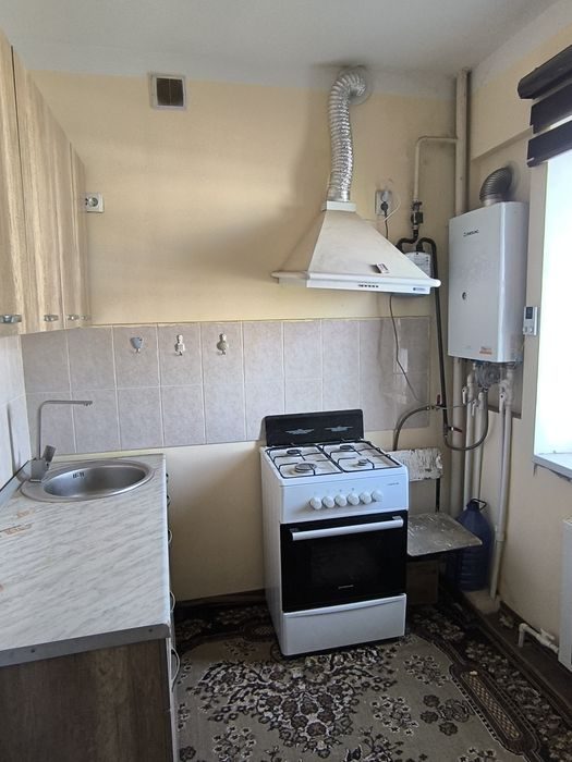 3-комнатная квартира, 65 м², Джизак, в аренду