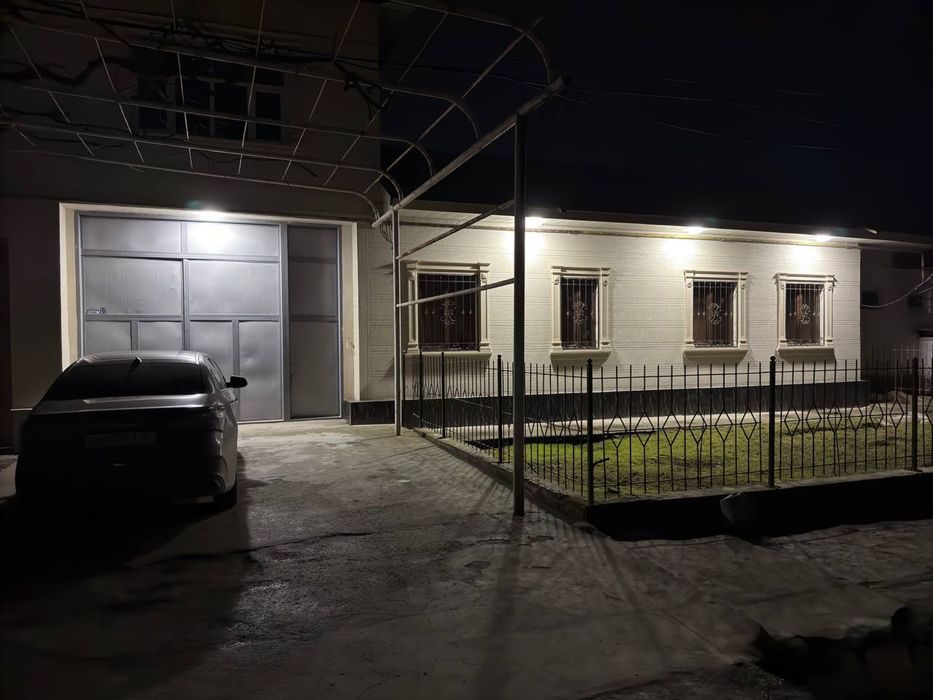 15-комнатный дом, 12000 м², Джизак, на продажу