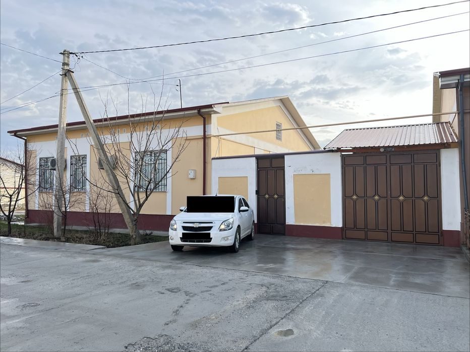 4-комнатный коттедж, 6000 м², Джизак, на продажу