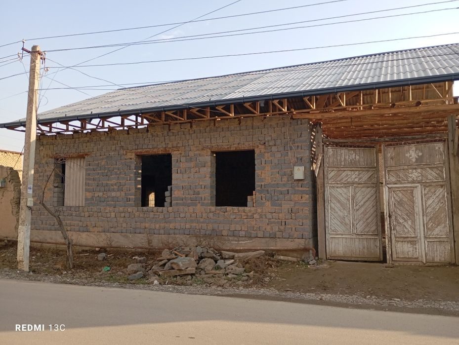 3-комнатный дом, 600 м², Джизак, на продажу