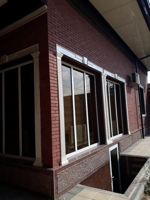 7-комнатный коттедж, 265 м², Джизак, на продажу