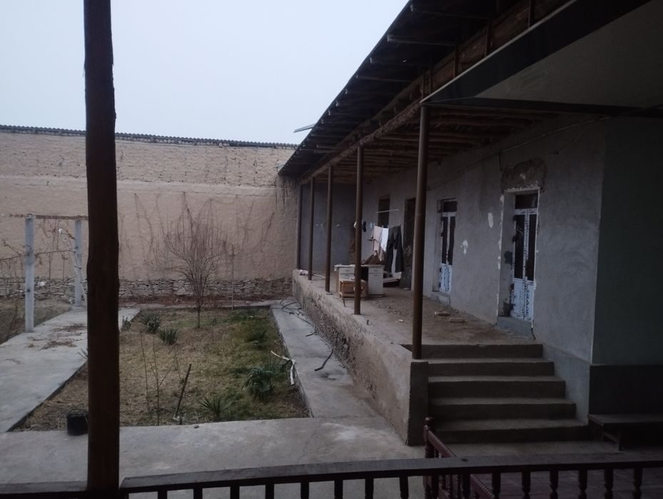 12-комнатный дом, 1200 м², Джизак, на продажу