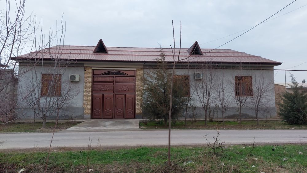 7-комнатный дом, 600 м², Джизак, на продажу