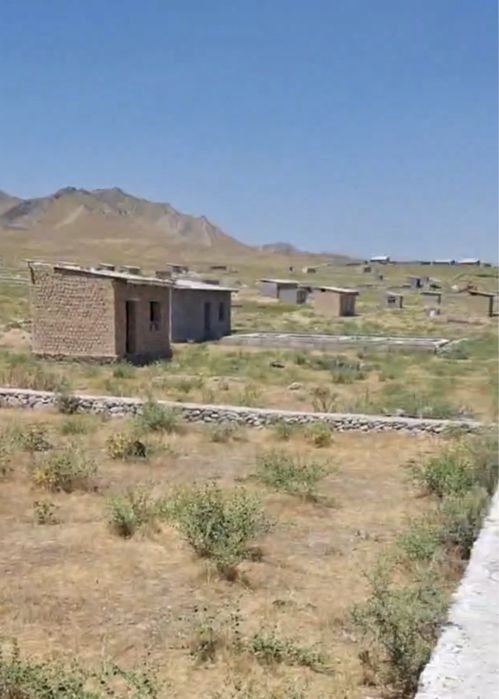 1-комнатный дом, 600 м², Джизак, на продажу