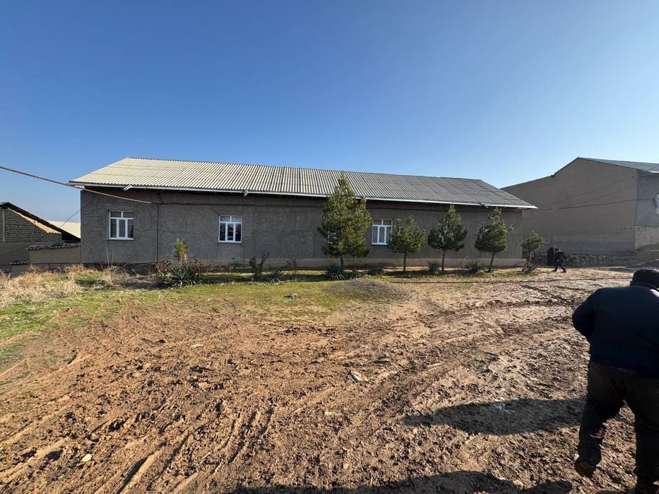 7-комнатный дом, 600 м², Джизак, на продажу