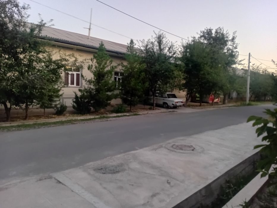 8-комнатный дом, 9 м², Джизак, на продажу