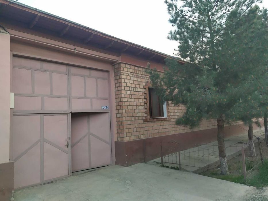 5-комнатный дом, 1000 м², Джизак, на продажу