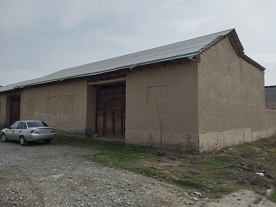 8-комнатный дом, 600 м², Джизак, на продажу