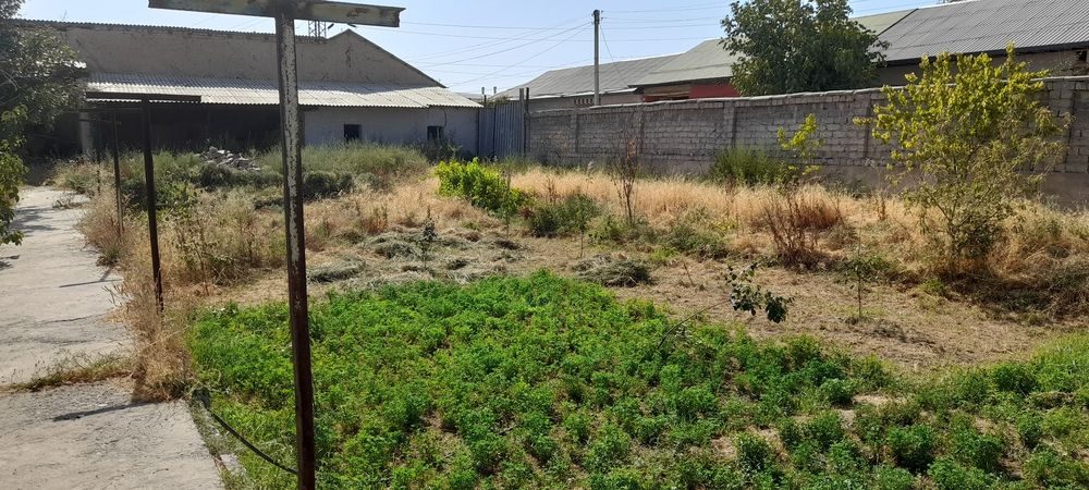 1-комнатный дом, 600 м², Джизак, на продажу