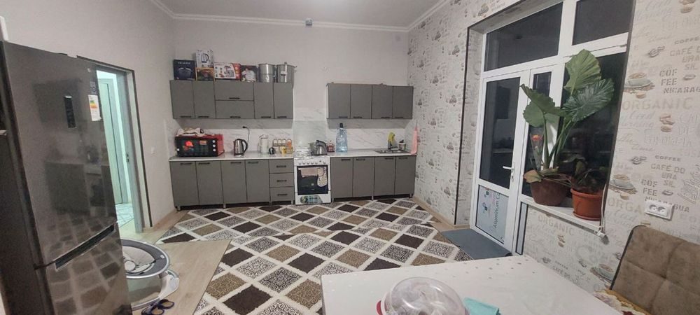 4-комнатный коттедж, 900 м², Джизак, на продажу