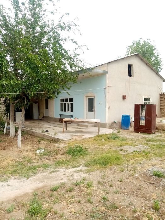 5-комнатный коттедж, 8 м², Янги-Нишан, на продажу