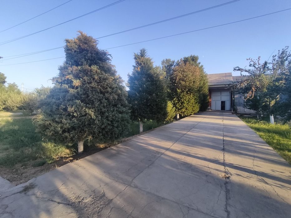 8-комнатный дом, 1370 м², Джизак, на продажу