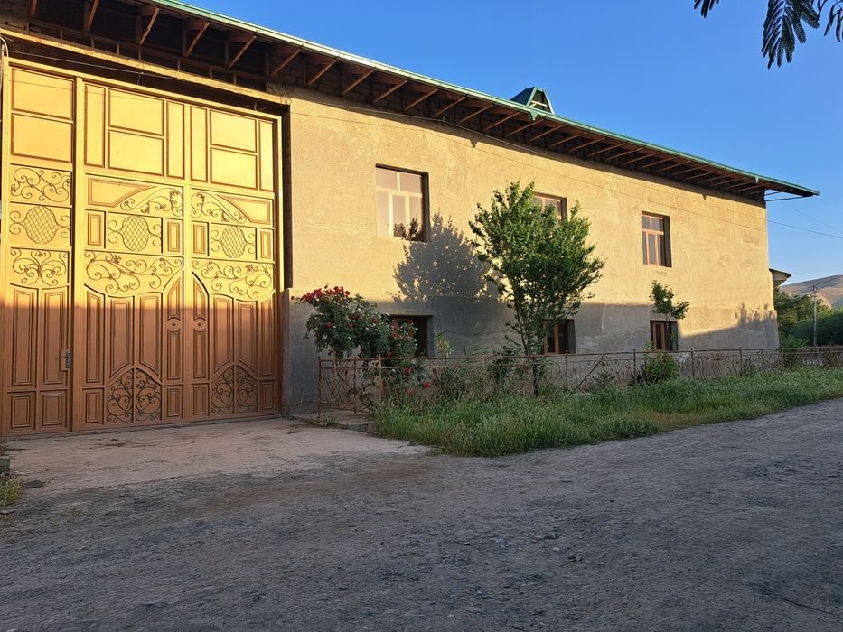 6-комнатный дом, 500 м², Джизак, на продажу