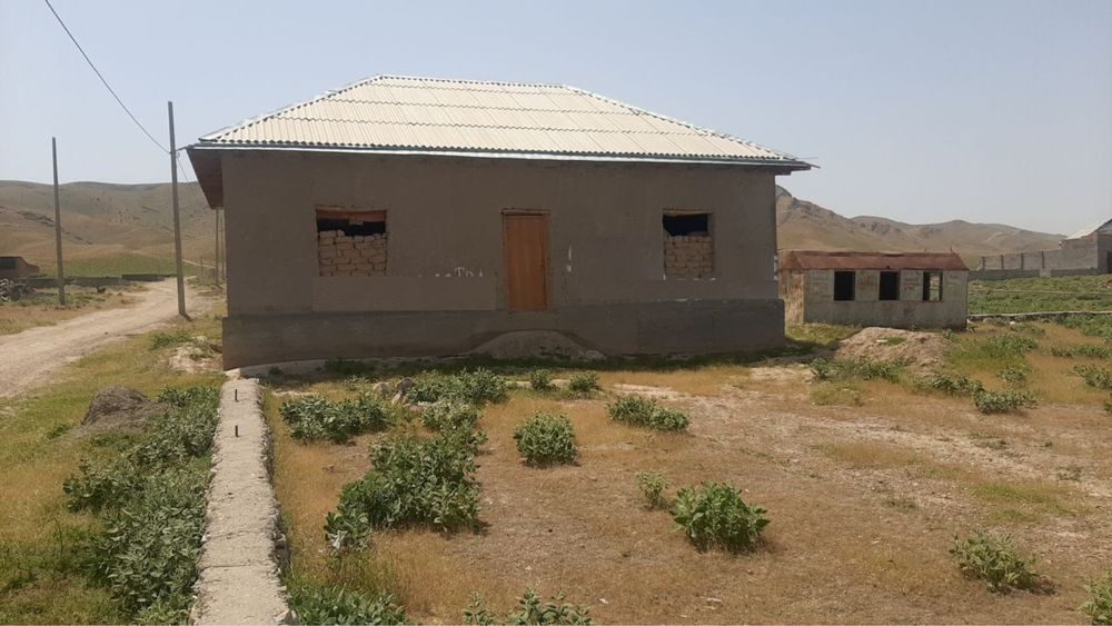 5-комнатный коттедж, 98 м², Джизак, на продажу