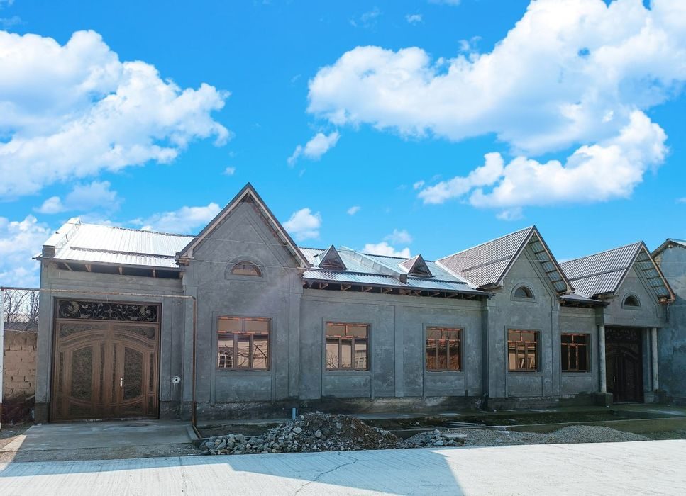 5-комнатный коттедж, 400 м², Джизак, на продажу