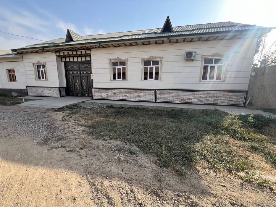 6-комнатная часть дома, 11 м², Джизак, на продажу