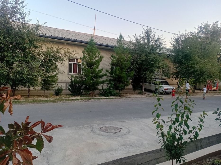 8-комнатный дом, 256 м², Джизак, на продажу