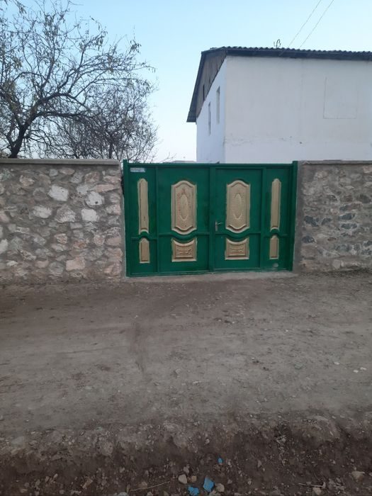 8-комнатный дом, 1100 м², Джизак, на продажу