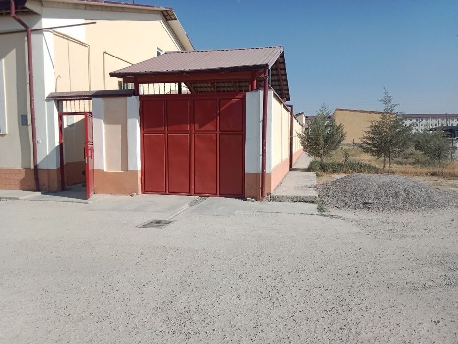 6-комнатный коттедж, 600 м², Джизак, на продажу