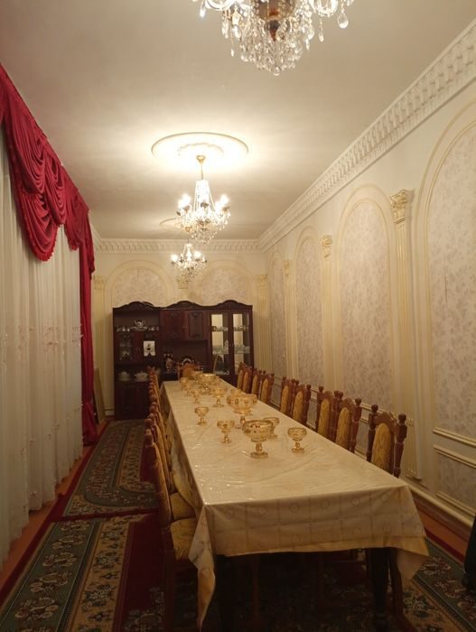 10-комнатный коттедж, 6 м², Джизак, на продажу