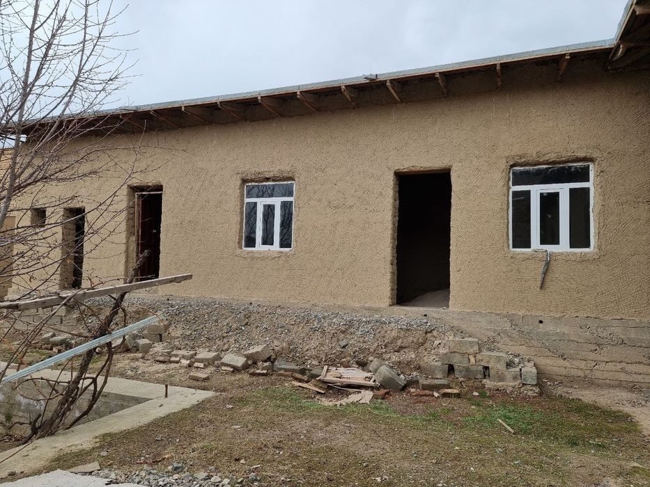 7-комнатный дом, 600 м², Джизак, на продажу