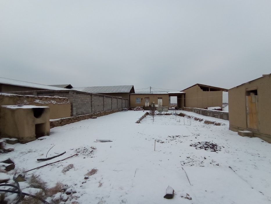 3-комнатный дом, 588 м², Джизак, на продажу