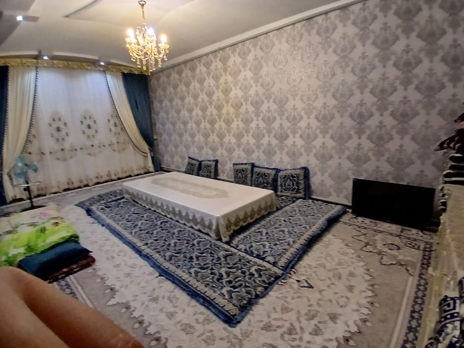 10-комнатный дом, 1 м², Джизак, на продажу