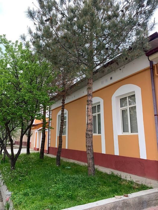 4-комнатный коттедж, 225 м², Джизак, на продажу