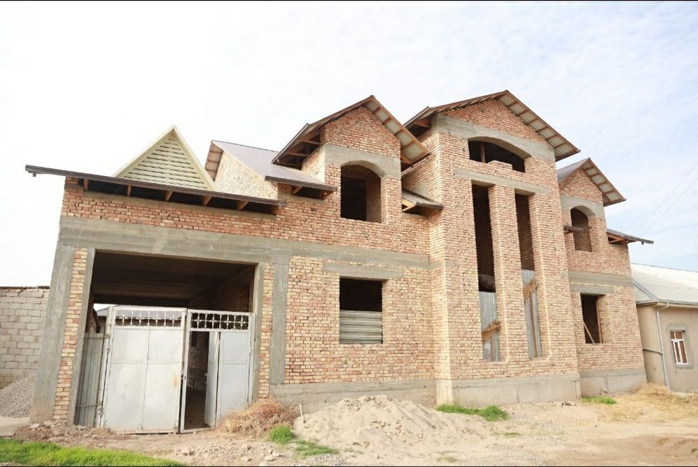 8-комнатный дом, 7 м², Термез, на продажу