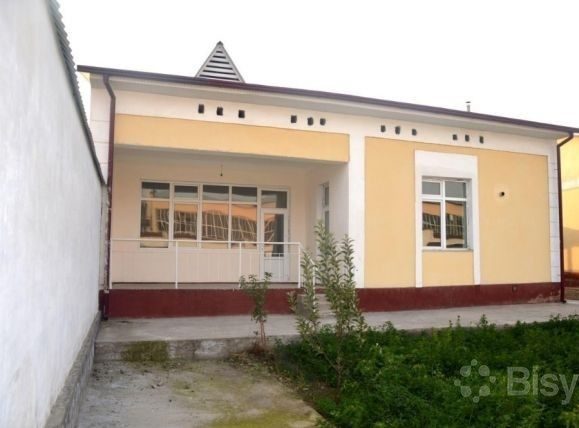 3-комнатный коттедж, 296 м², Термез, на продажу