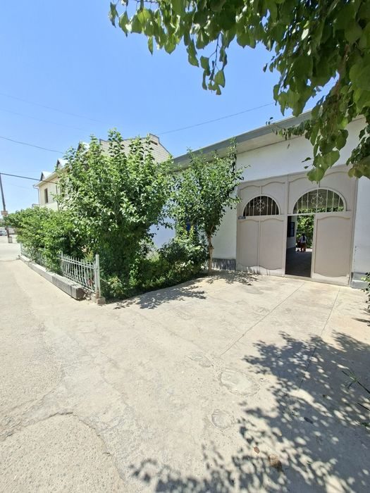 5-комнатный дом, 9 м², Термез, на продажу