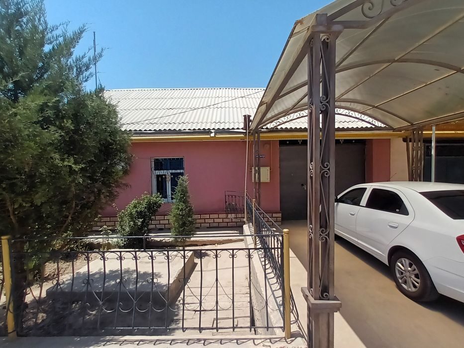 6-комнатный коттедж, 427.8 м², Термез, на продажу