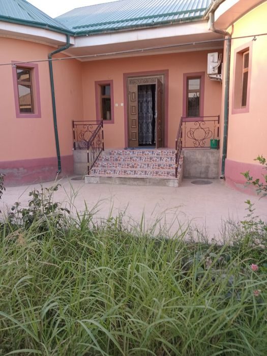 6-xonali uy, 800 m², Termiz, sotuvga