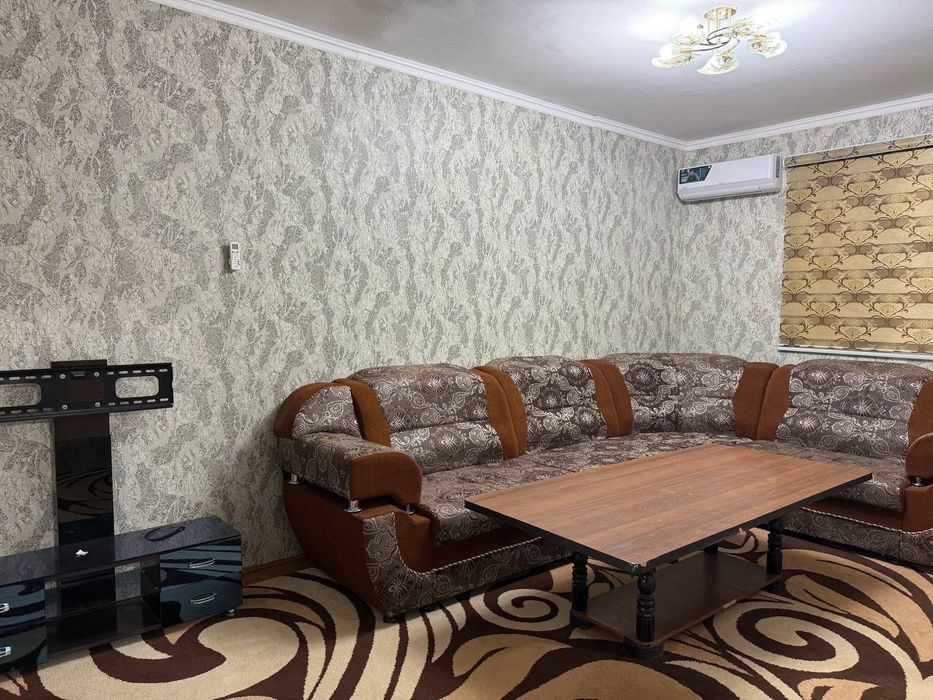 3-xonali kvartira, 210 m², Termiz, ijaraga