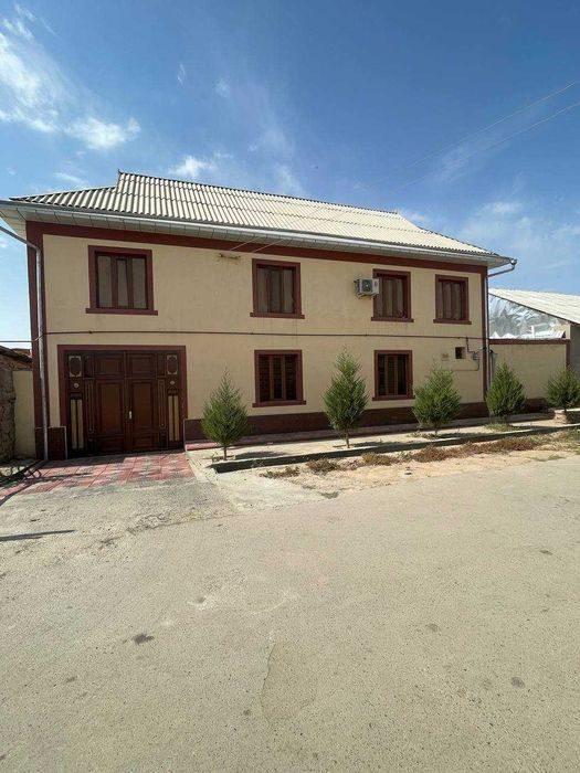 10-room house, 500 m², Termez, for sale