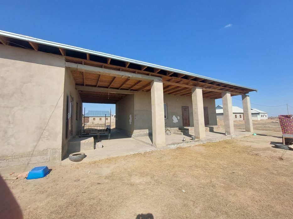 4-room house part, 600 m², Termez, for sale