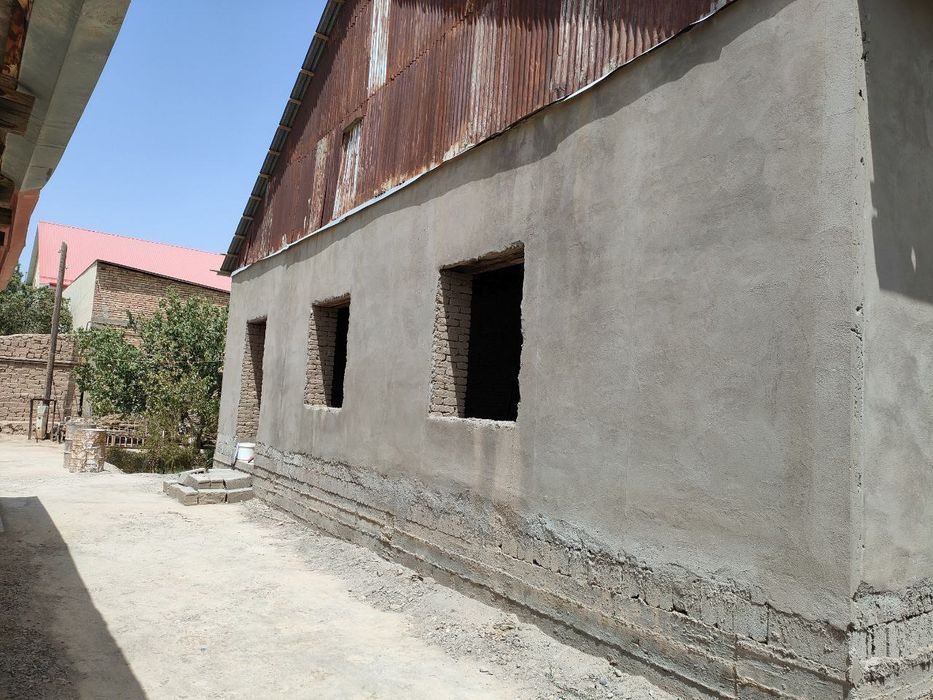 7-room house, 600 m², Termez, for sale