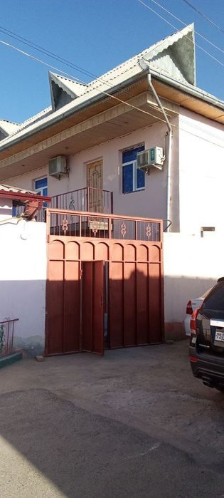 8-room house, 7 m², Termez, for sale