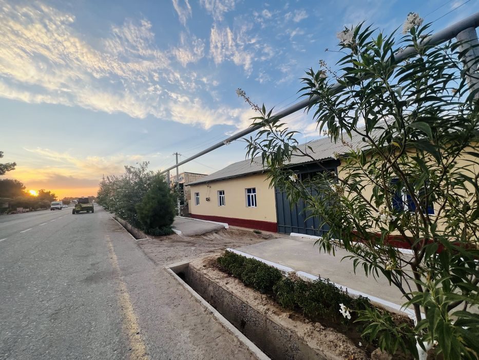 7-room cottage, 300 m², Termez, for sale