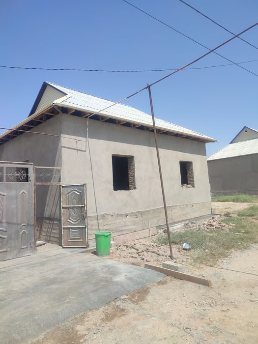 6-xonali uy, 550 m², Termiz, sotuvga