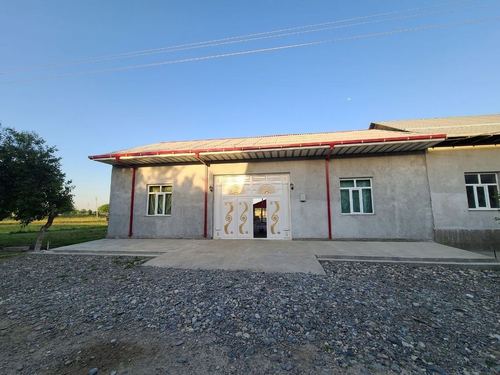 4-xonali uy, 10000 m²