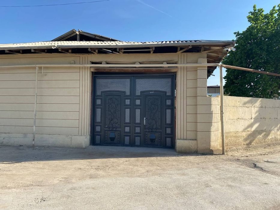 4-room dacha, 5.5 m², Navoi, for sale
