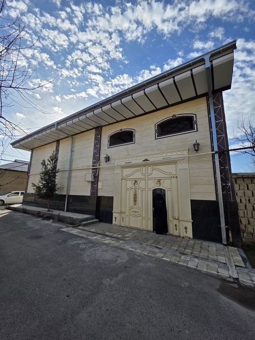 8-комнатный дом, 375 м²