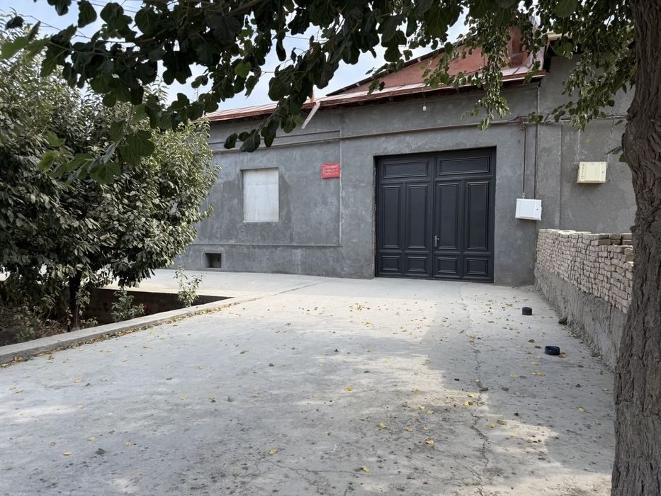 10-xonali uy, 900 m², Samarqand, sotuvga