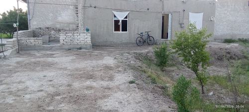 3-room house, 1200 m²