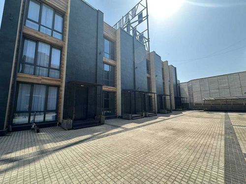 3-room apartment, 237 m²