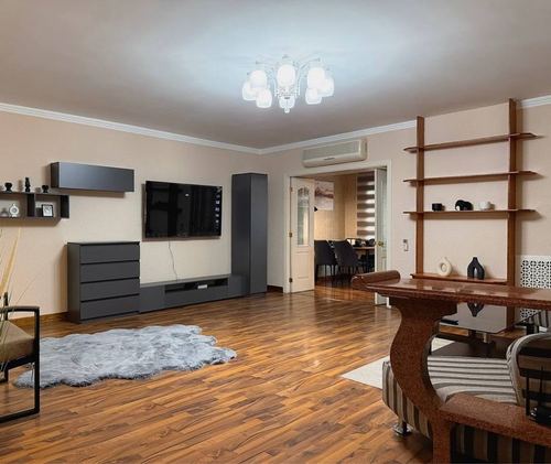 3-xonali kvartira, 90 m²
